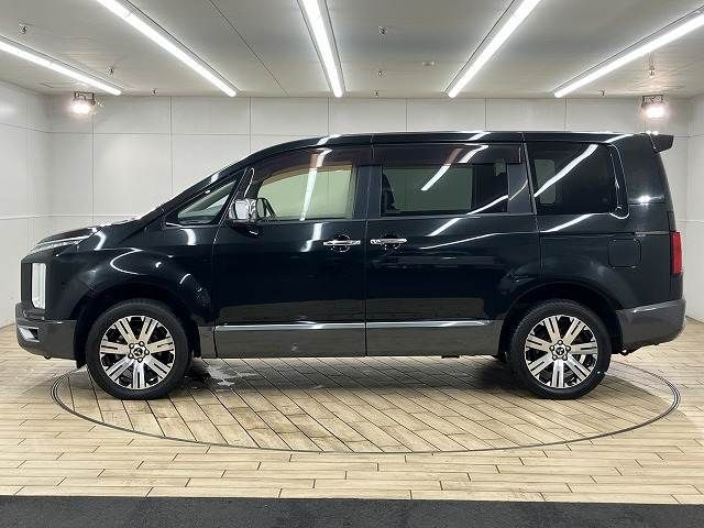 MITSUBISHI DELICA D:5 4WD 2019