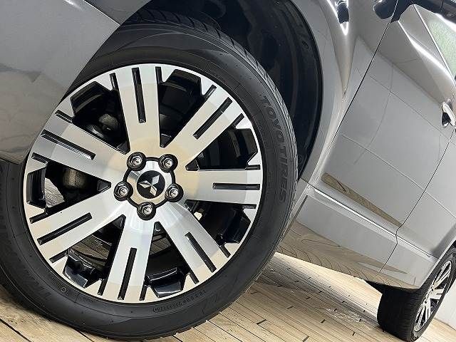 MITSUBISHI DELICA D:5 4WD 2019