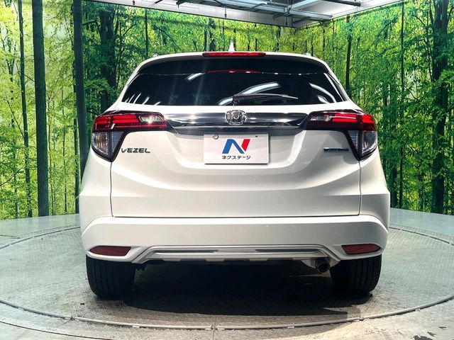 HONDA VEZEL HYBRID 2016