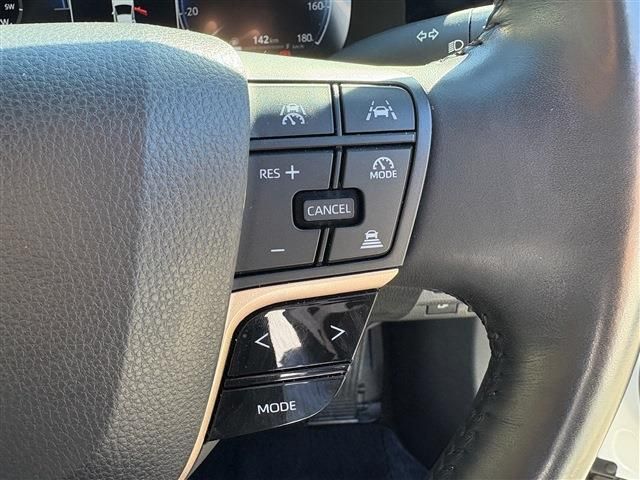 TOYOTA CROWN CROSSOVER 2023