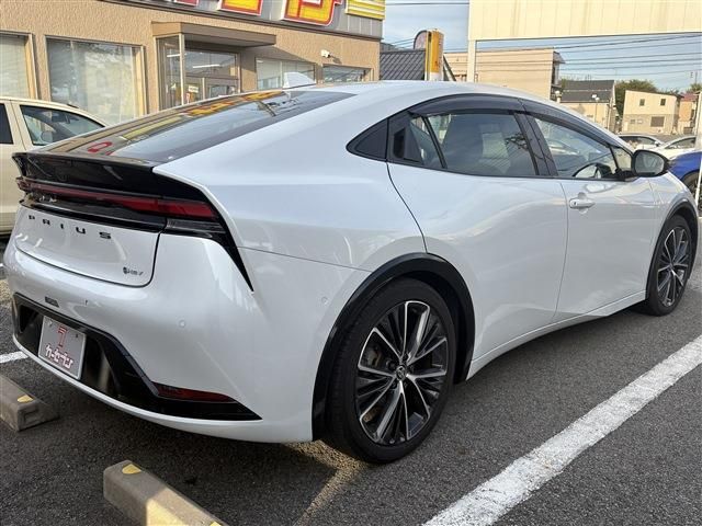 TOYOTA PRIUS 4WD 2023