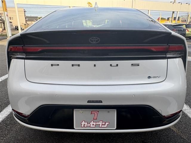 TOYOTA PRIUS 4WD 2023