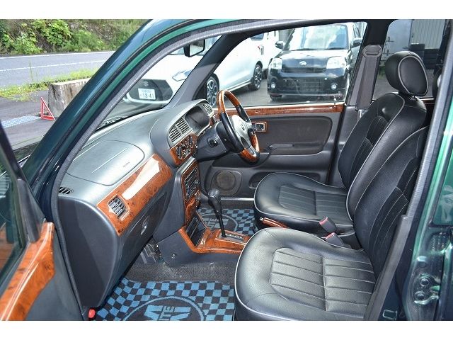 DAIHATSU MIRA GINO 2003