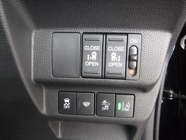 HONDA FREED HYBRID 2022