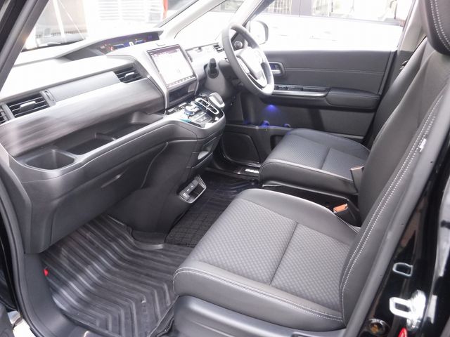 HONDA FREED HYBRID 2022