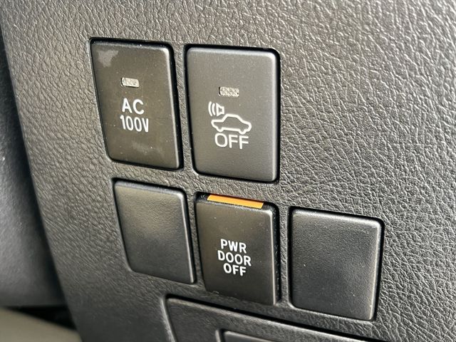 TOYOTA ALPHARD hybrid 4WD 2017