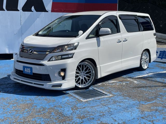 TOYOTA VELLFIRE 2013
