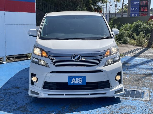 TOYOTA VELLFIRE 2013