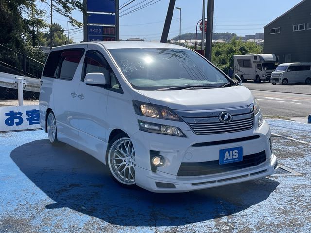 TOYOTA VELLFIRE 2013
