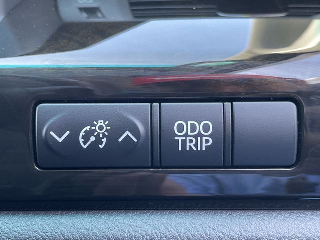 TOYOTA VELLFIRE 2013