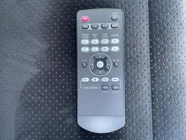 TOYOTA VELLFIRE 2013