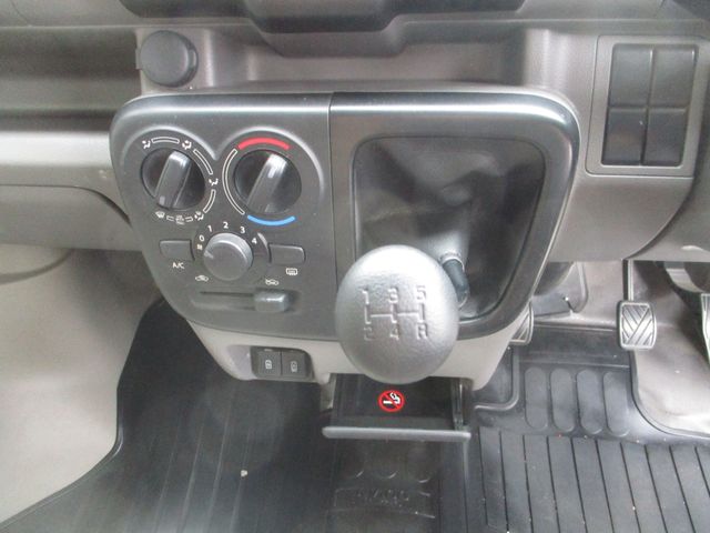 NISSAN NV100 CLIPPER 2023