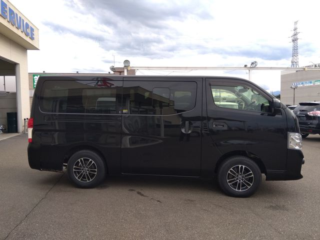 NISSAN NV350 CARAVAN 4WD 2021