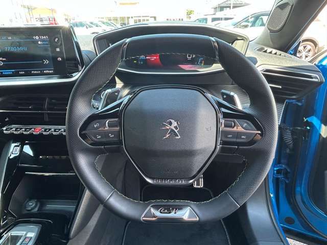 PEUGEOT PEUGEOT 2008 2022