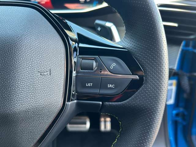 PEUGEOT PEUGEOT 2008 2022