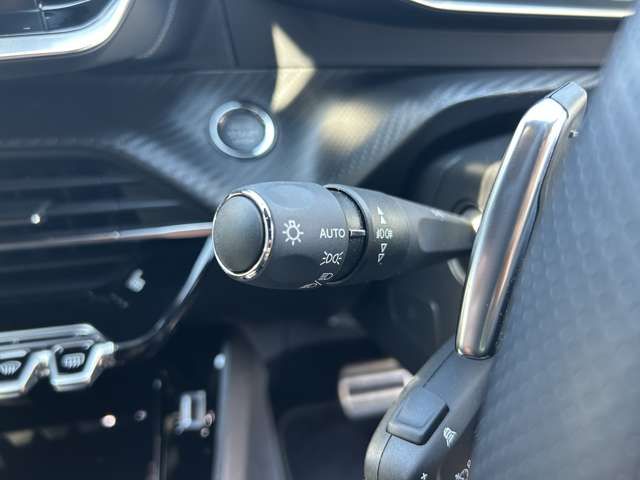 PEUGEOT PEUGEOT 2008 2022