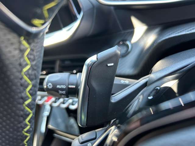 PEUGEOT PEUGEOT 2008 2022