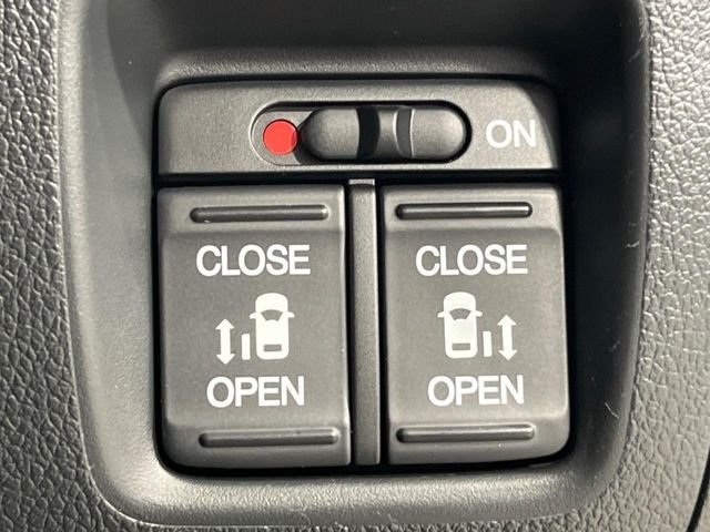 HONDA N BOX CUSTOM 2015