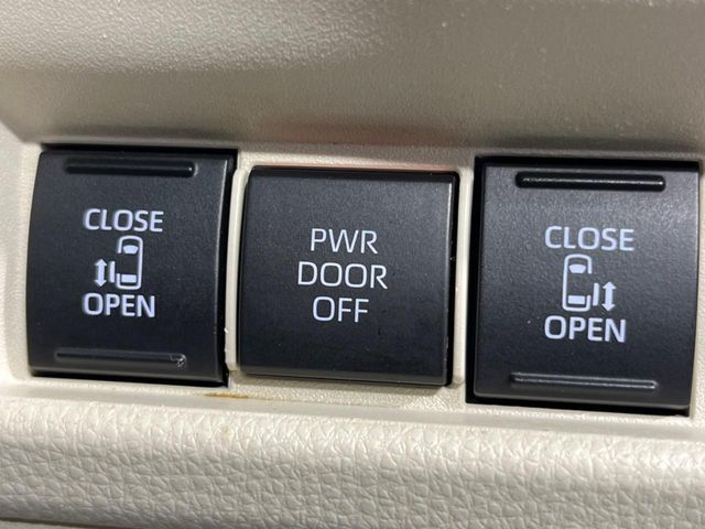 TOYOTA SIENTA HYBRID 2023