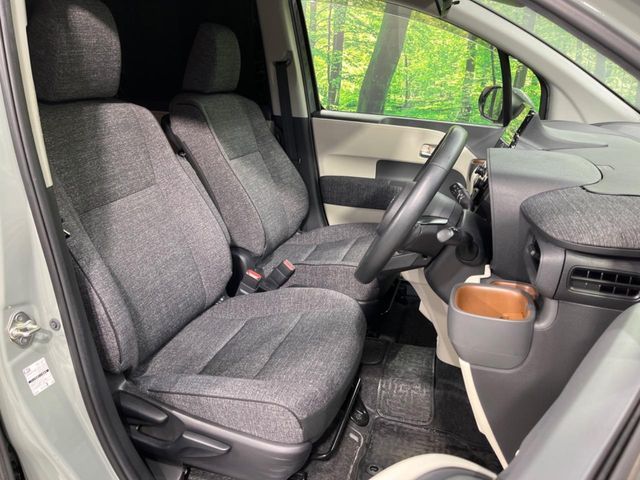 TOYOTA SIENTA HYBRID 2023