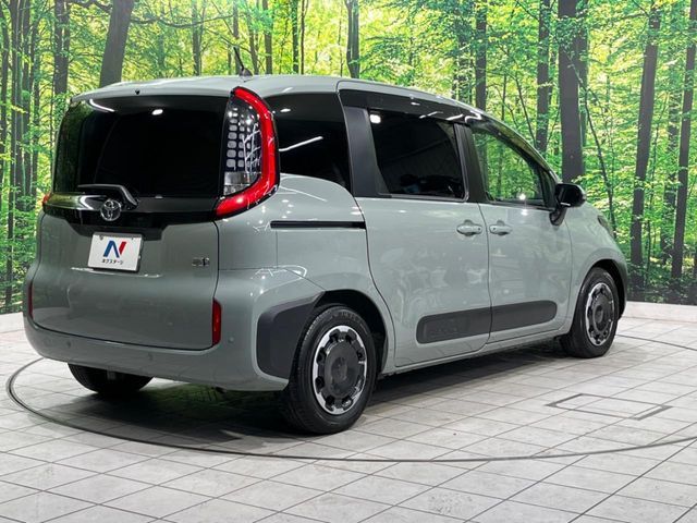TOYOTA SIENTA HYBRID 2023