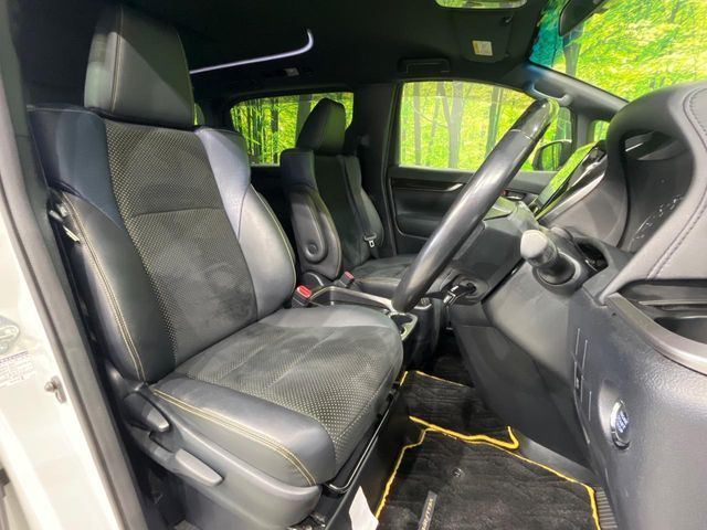 TOYOTA VELLFIRE 2016