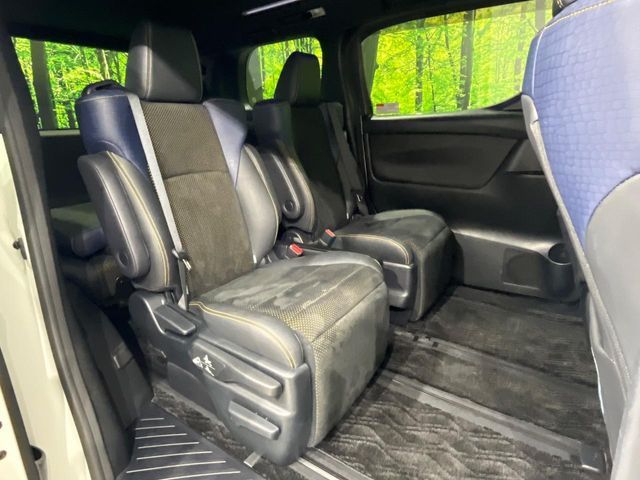 TOYOTA VELLFIRE 2016