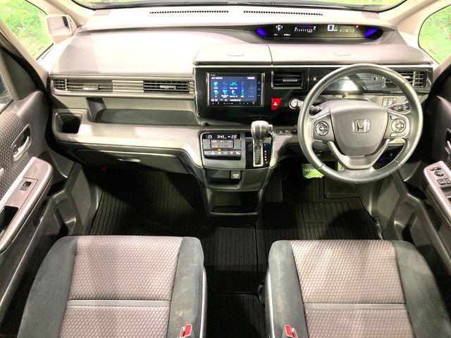 HONDA STEPWAGON SPADA 2015