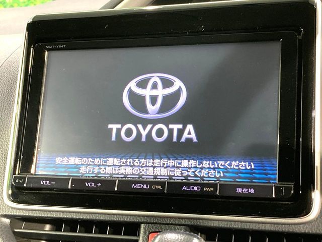 TOYOTA VOXY 2015