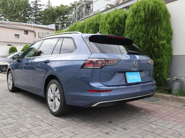 VOLKSWAGEN VOLKSWAGEN GOLF VARIANT 2025