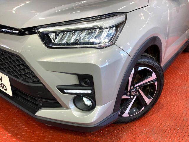 TOYOTA RAIZE HYBRID 2022