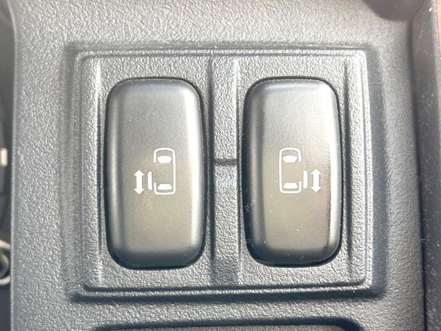 MITSUBISHI DELICA D:5 4WD 2010