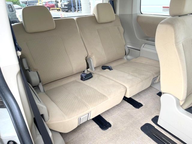 MITSUBISHI DELICA D:5 4WD 2010