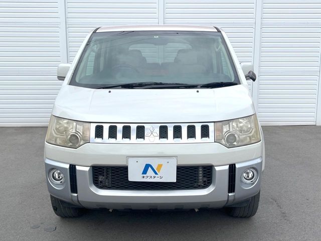 MITSUBISHI DELICA D:5 4WD 2010