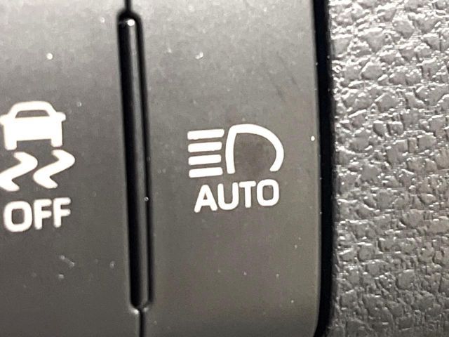 TOYOTA HARRIER 2WD 2018