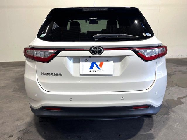 TOYOTA HARRIER 2WD 2018