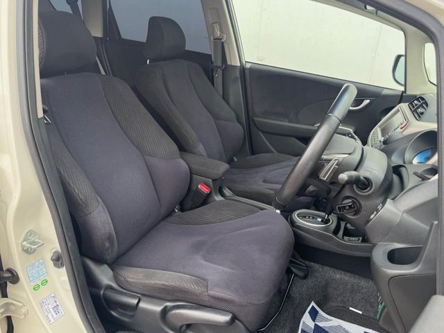 HONDA FIT HYBRID 2010