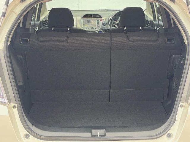 HONDA FIT HYBRID 2010