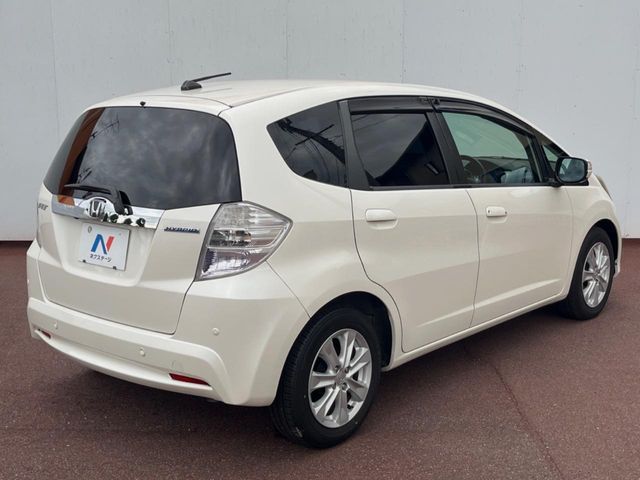 HONDA FIT HYBRID 2010