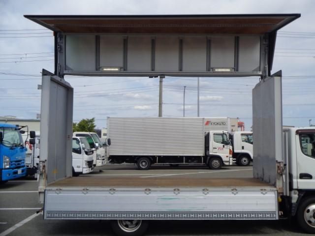 MITSUBISHI CANTER 2018