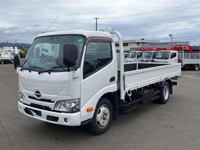 HINO DUTRO 2020