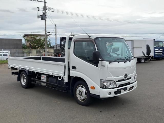 HINO DUTRO 2020