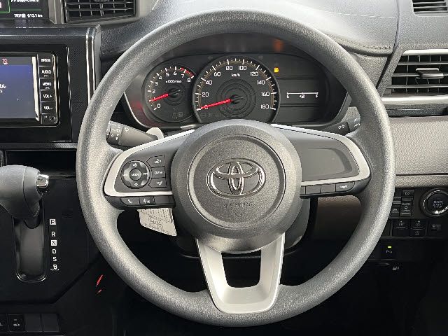 TOYOTA ROOMY 2020