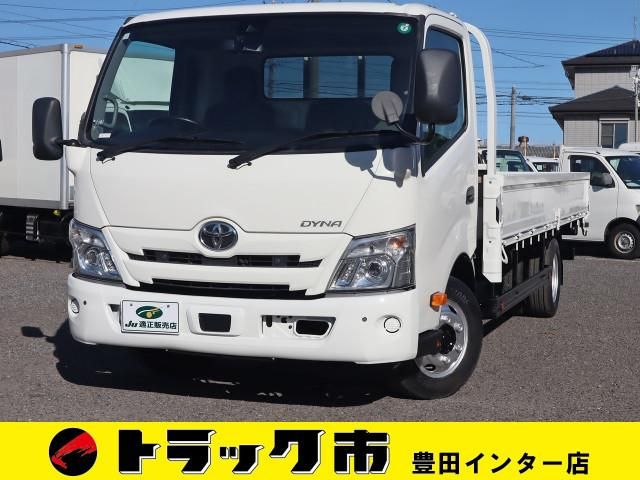 TOYOTA DYNA 2020
