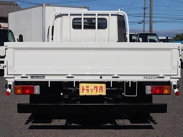 TOYOTA DYNA 2020