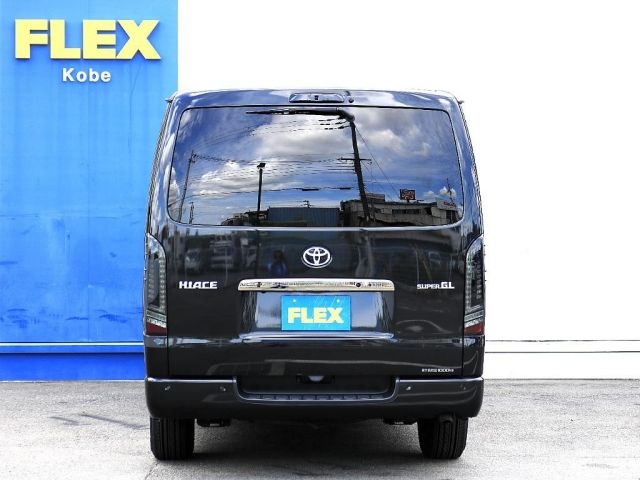 TOYOTA HIACE van 4WD 2022