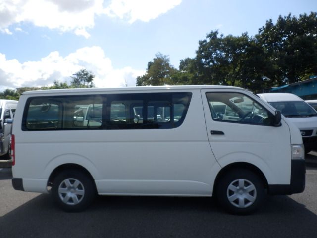 TOYOTA HIACE van 4WD 2014