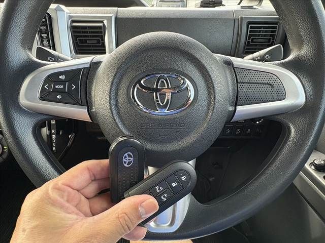 TOYOTA PIXIS MEGA 2017