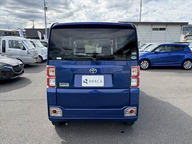 TOYOTA PIXIS MEGA 2017