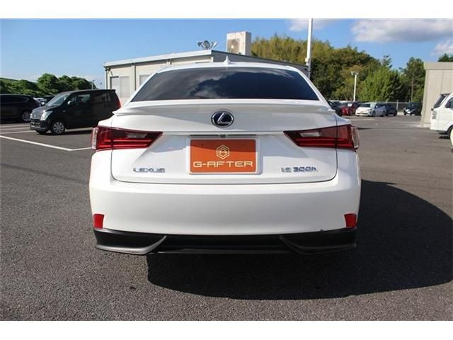 TOYOTA LEXUS IS300h 2013